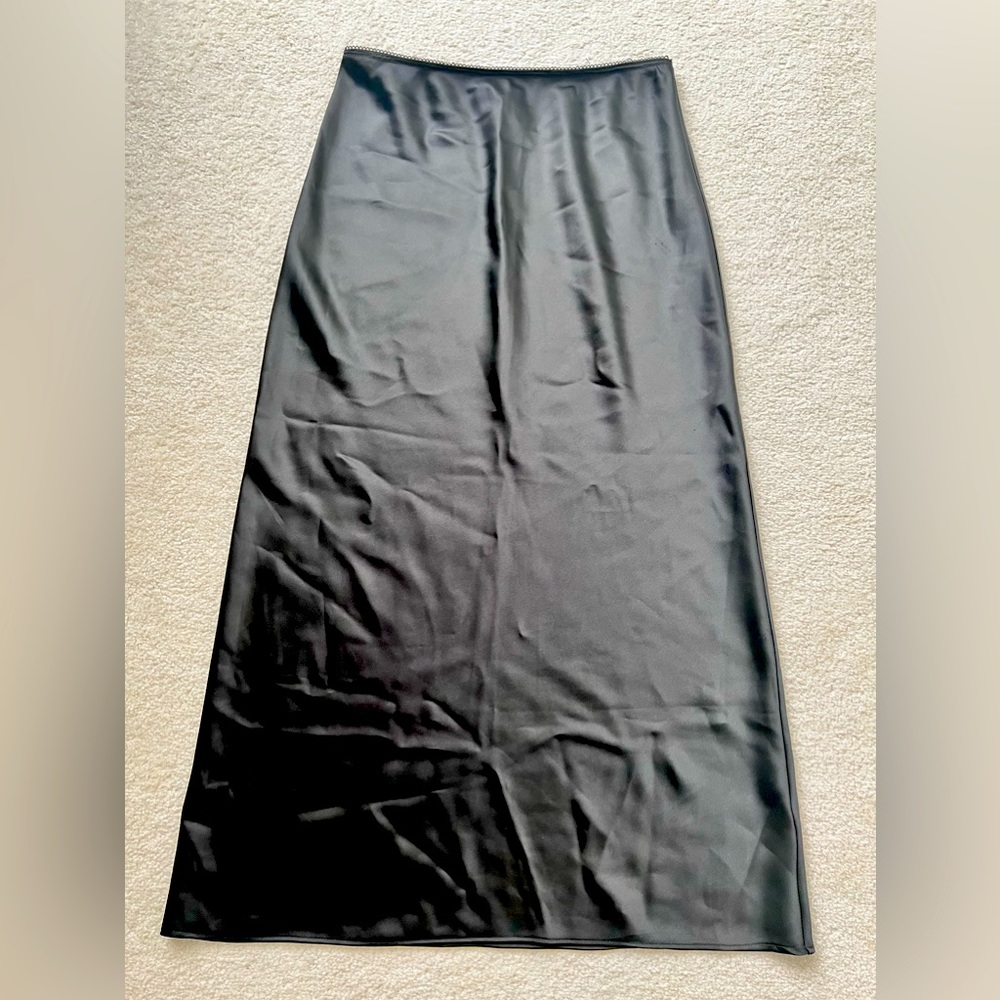satain skirt